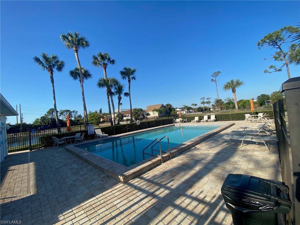 6091 Lake Front Dr, Fort Myers, FL 33908