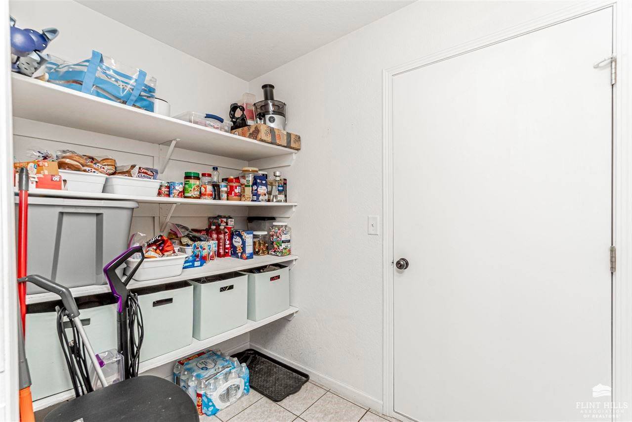 1714 Hickory Lane, Junction City, KS 66441