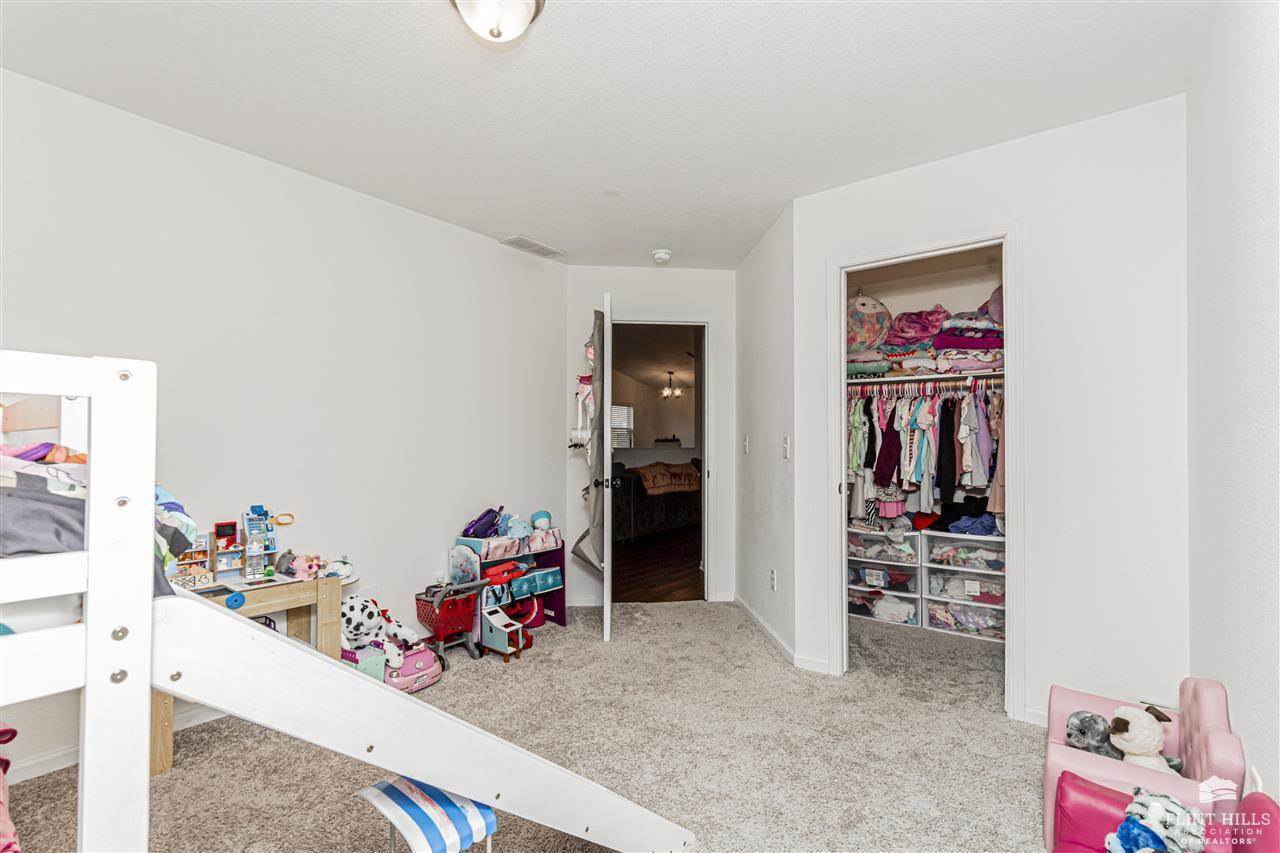 1714 Hickory Lane, Junction City, KS 66441