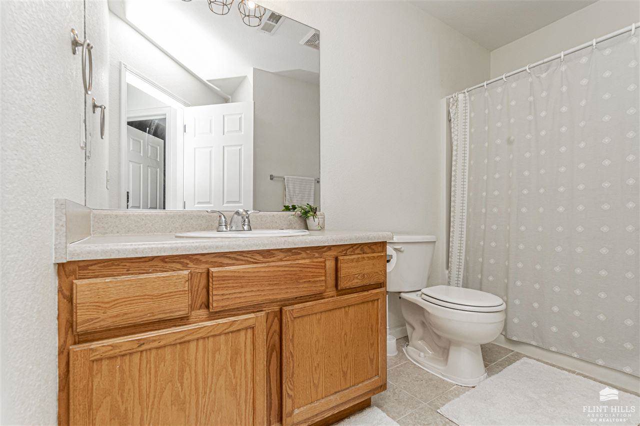 1714 Hickory Lane, Junction City, KS 66441