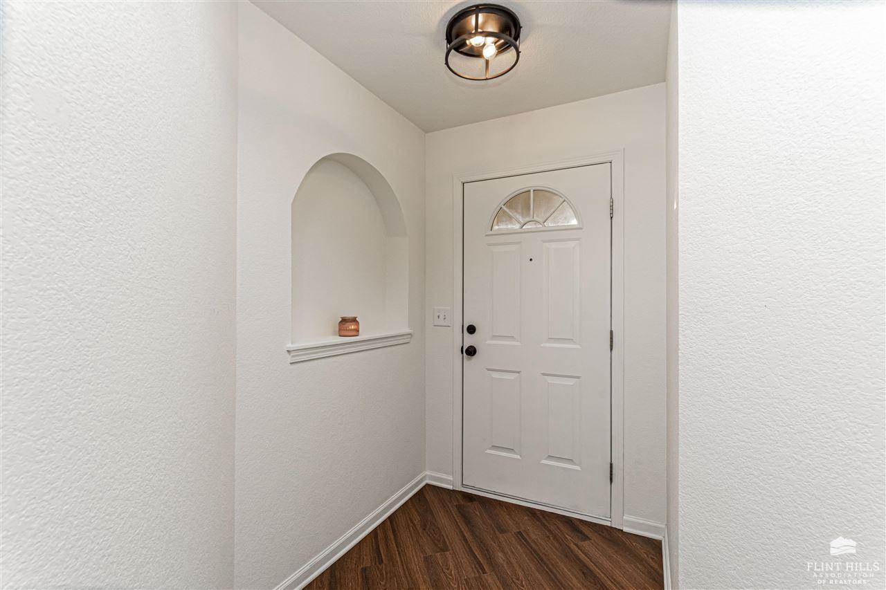 1714 Hickory Lane, Junction City, KS 66441