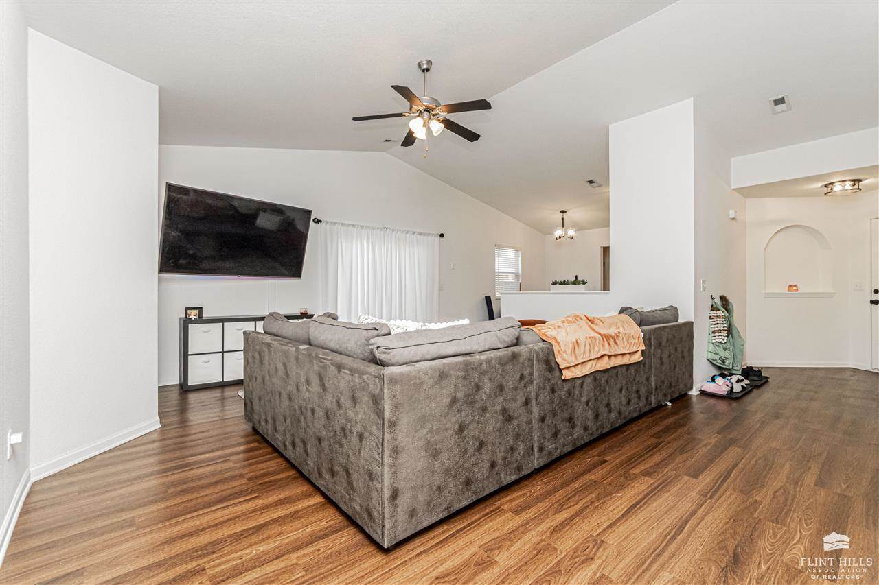 1714 Hickory Lane, Junction City, KS 66441