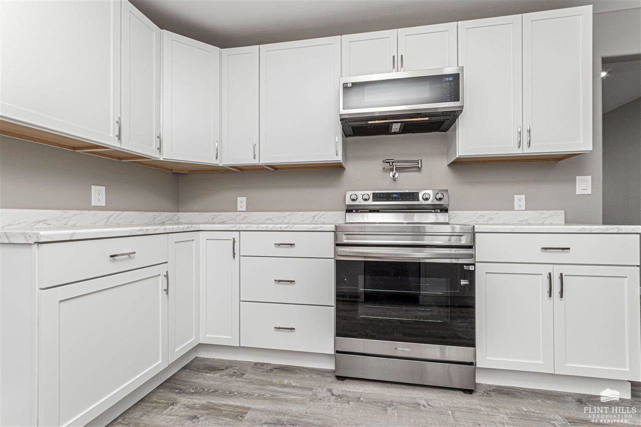 1009 Highland Drive, Junction City, KS 66441