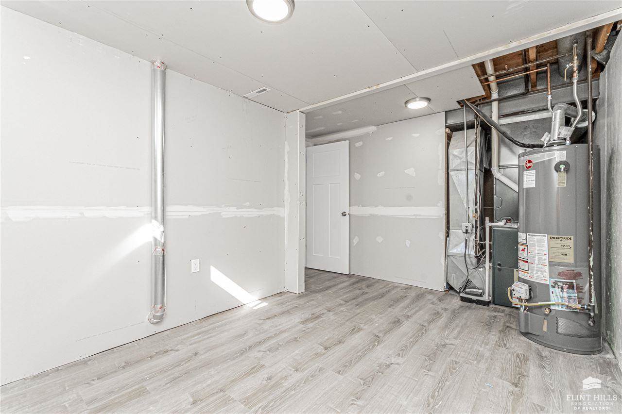 1009 Highland Drive, Junction City, KS 66441