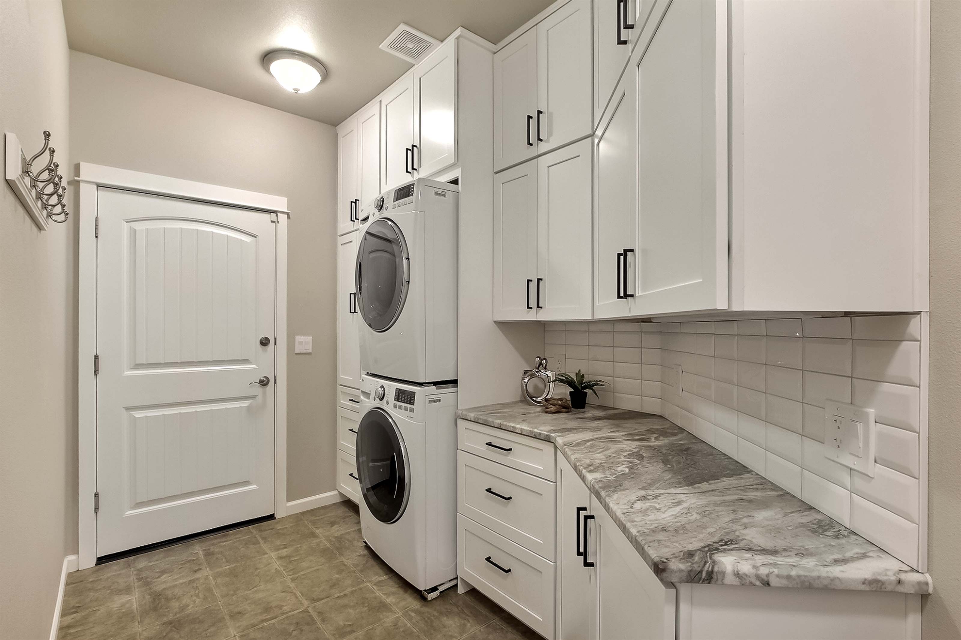 2956 Martin Place, DuPont, WA 98327