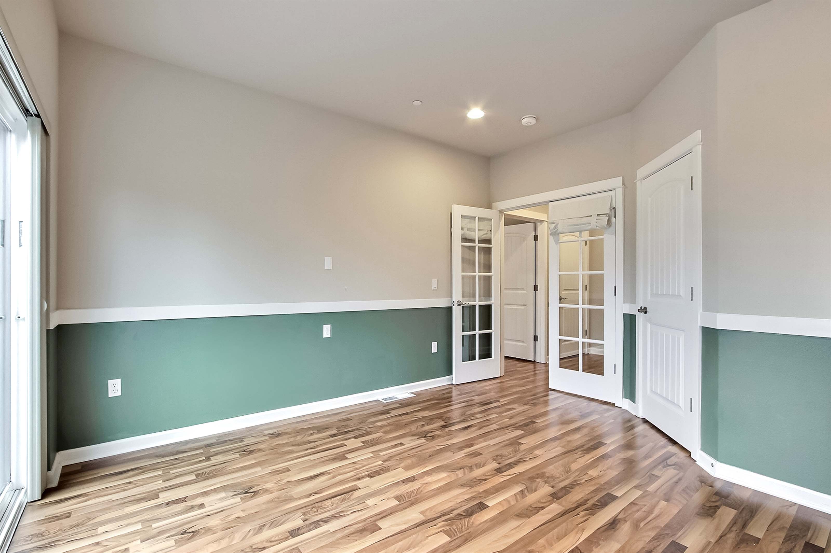 2956 Martin Place, DuPont, WA 98327