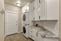 2956 Martin Place, DuPont, WA 98327