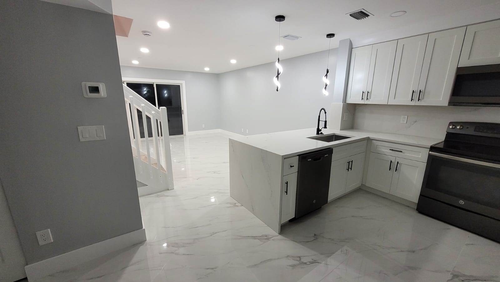 20873 NW 3 Lane, Pembroke Pines, FL 33029