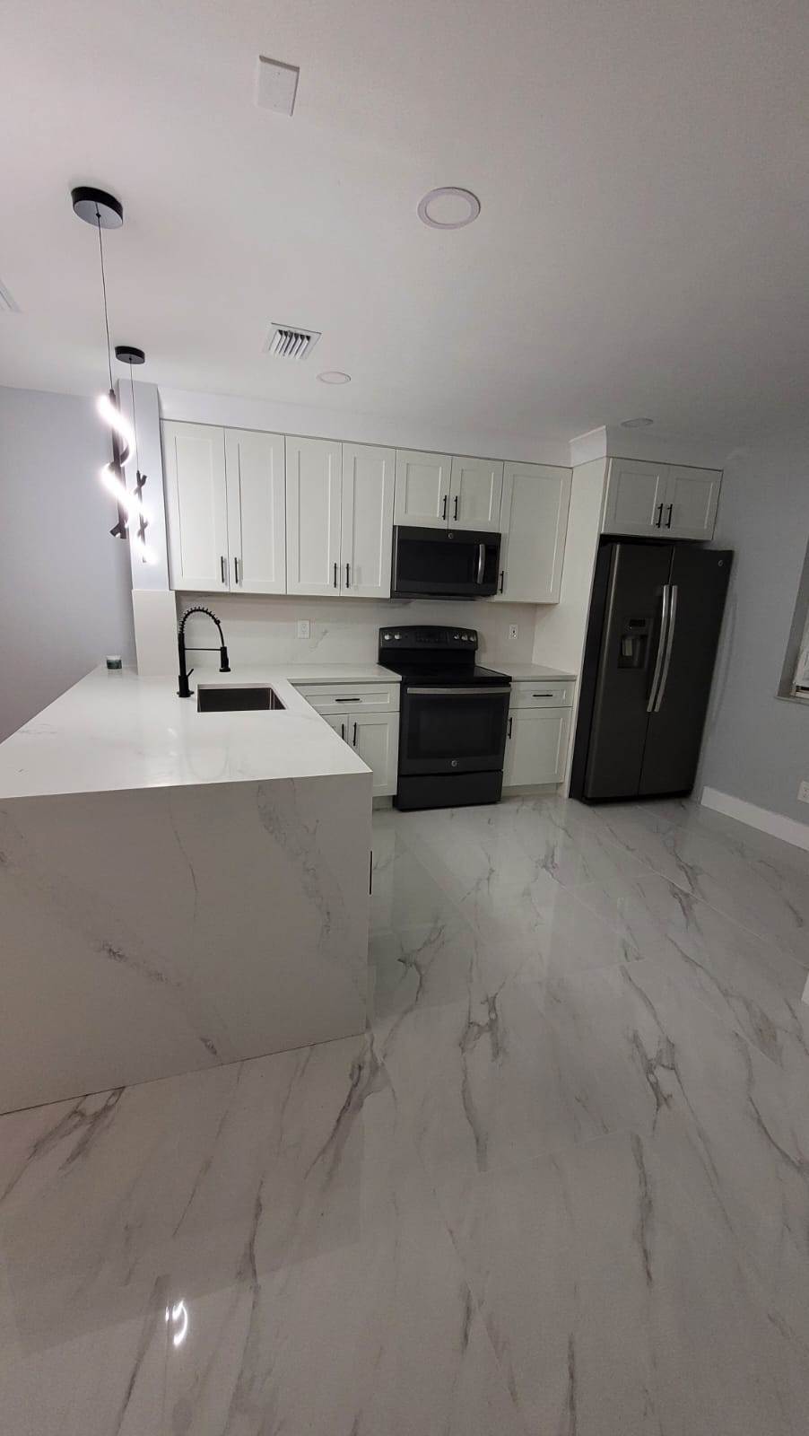 20873 NW 3 Lane, Pembroke Pines, FL 33029