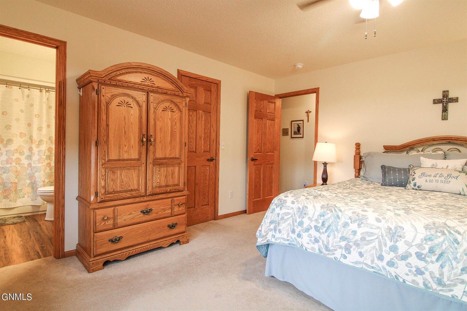 2900 N 4th Street, Bismarck, ND 58503