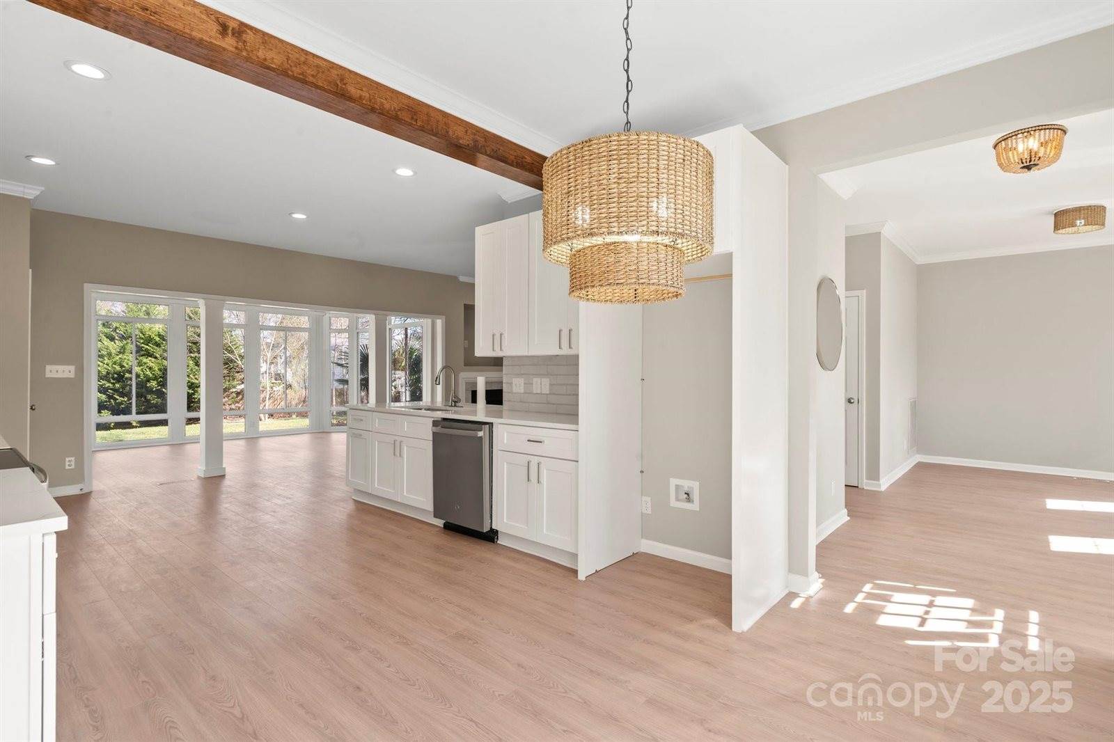 212 Catalina Drive, Mooresville, NC 28117