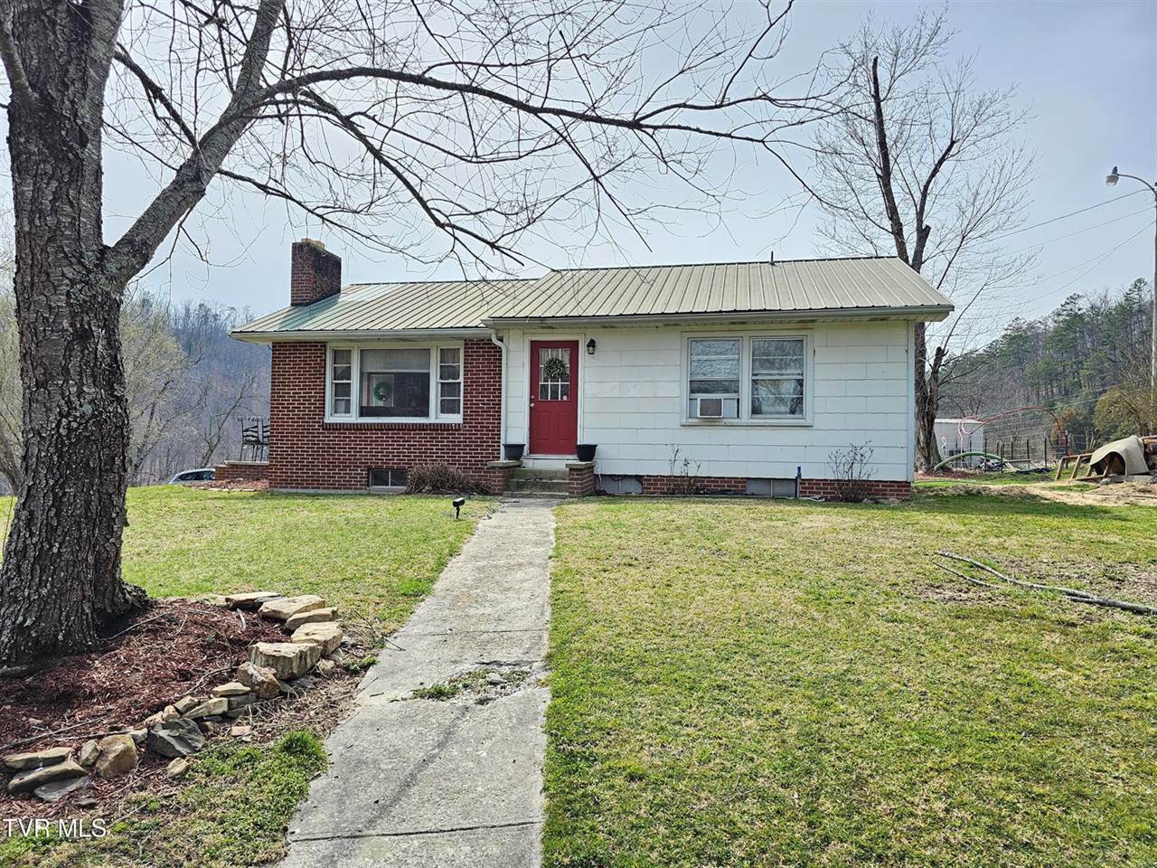 122 New Life Road, Rogersville, TN 37857
