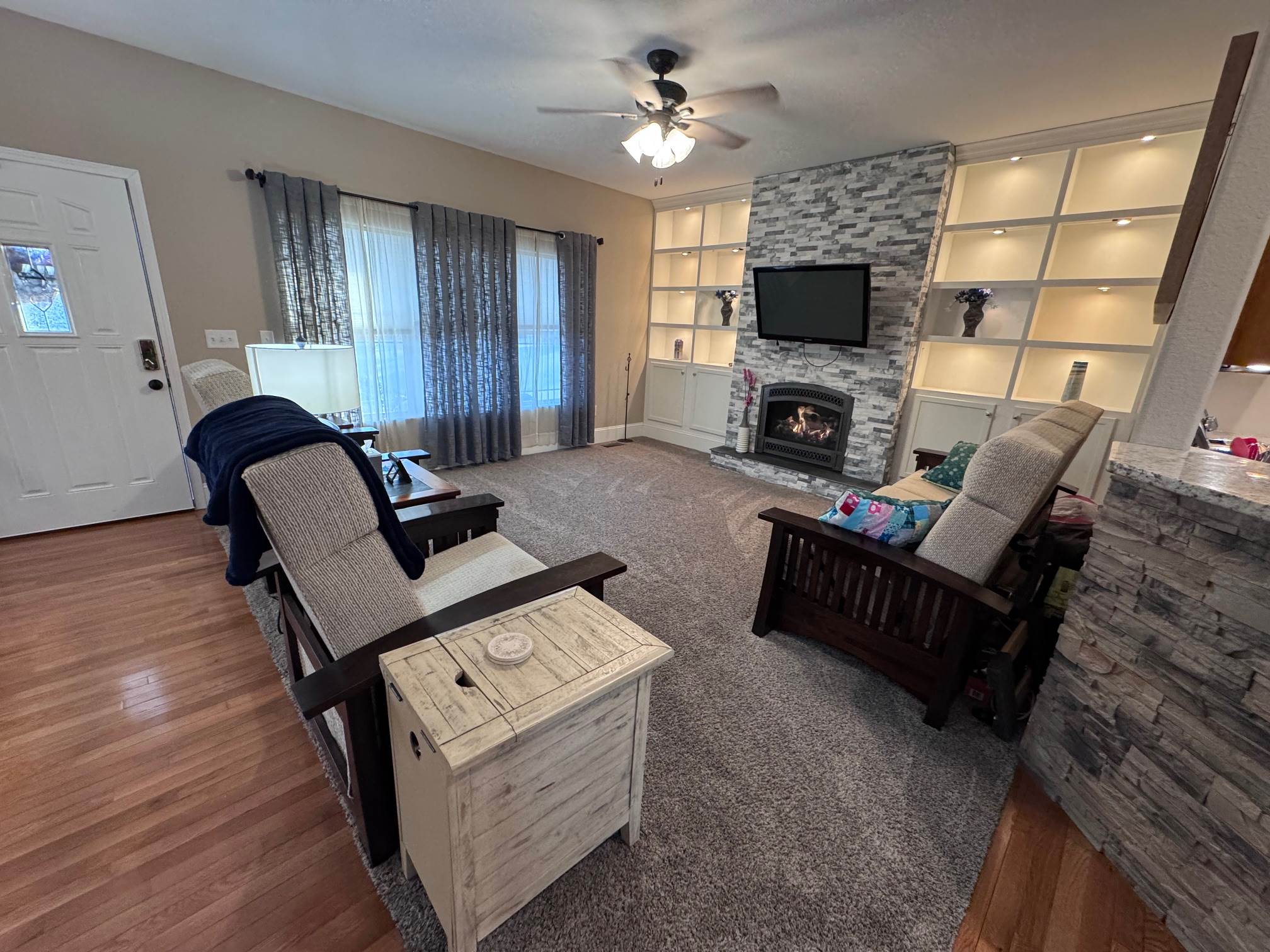 217 Highline Rd, Four Seasons, MO 65049