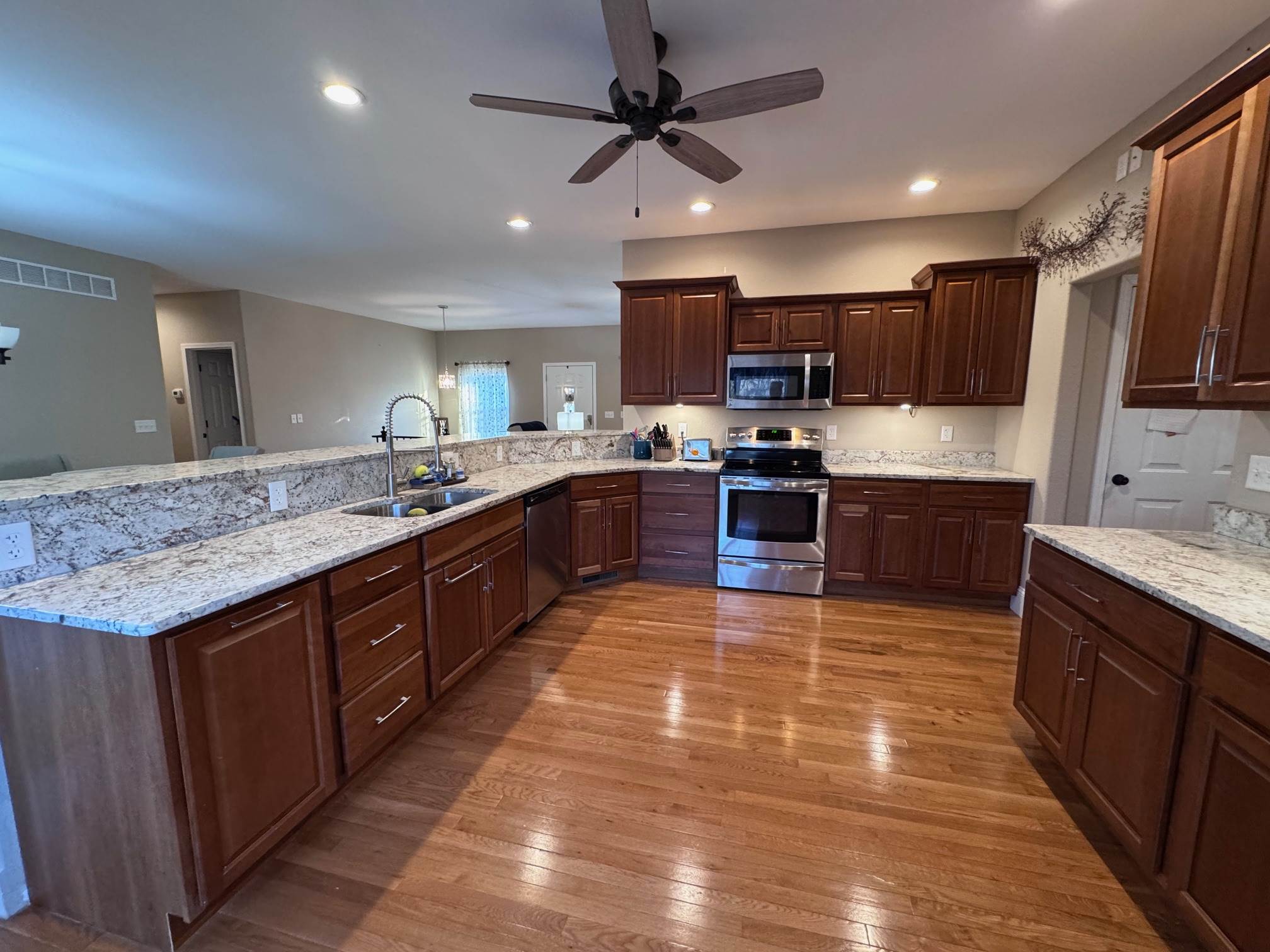 217 Highline Rd, Four Seasons, MO 65049