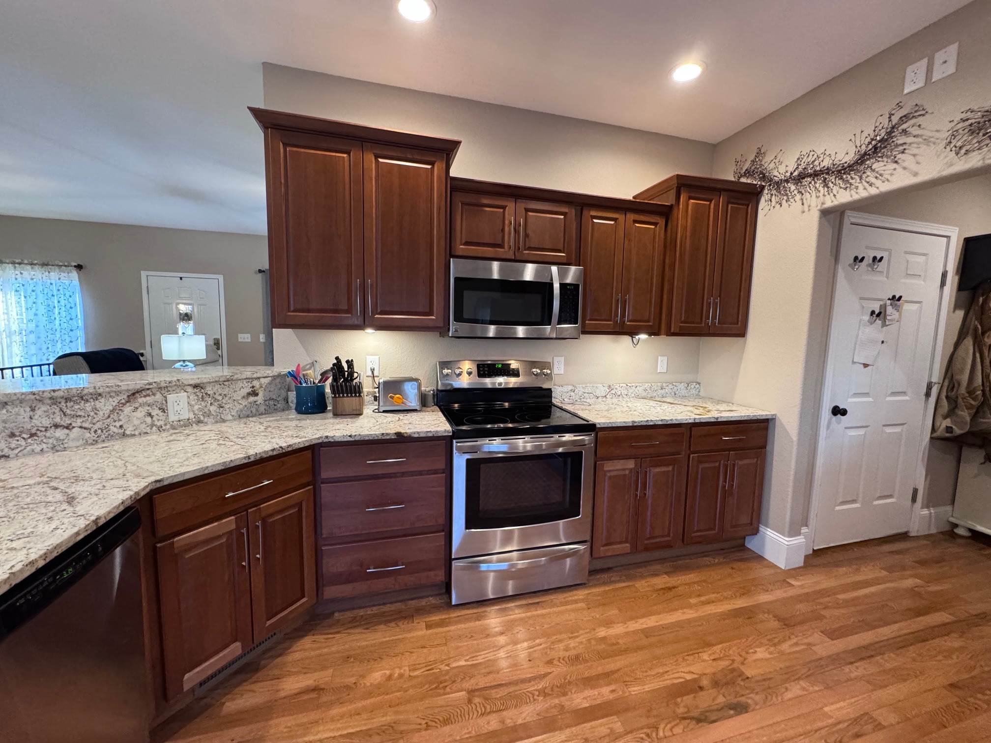 217 Highline Rd, Four Seasons, MO 65049