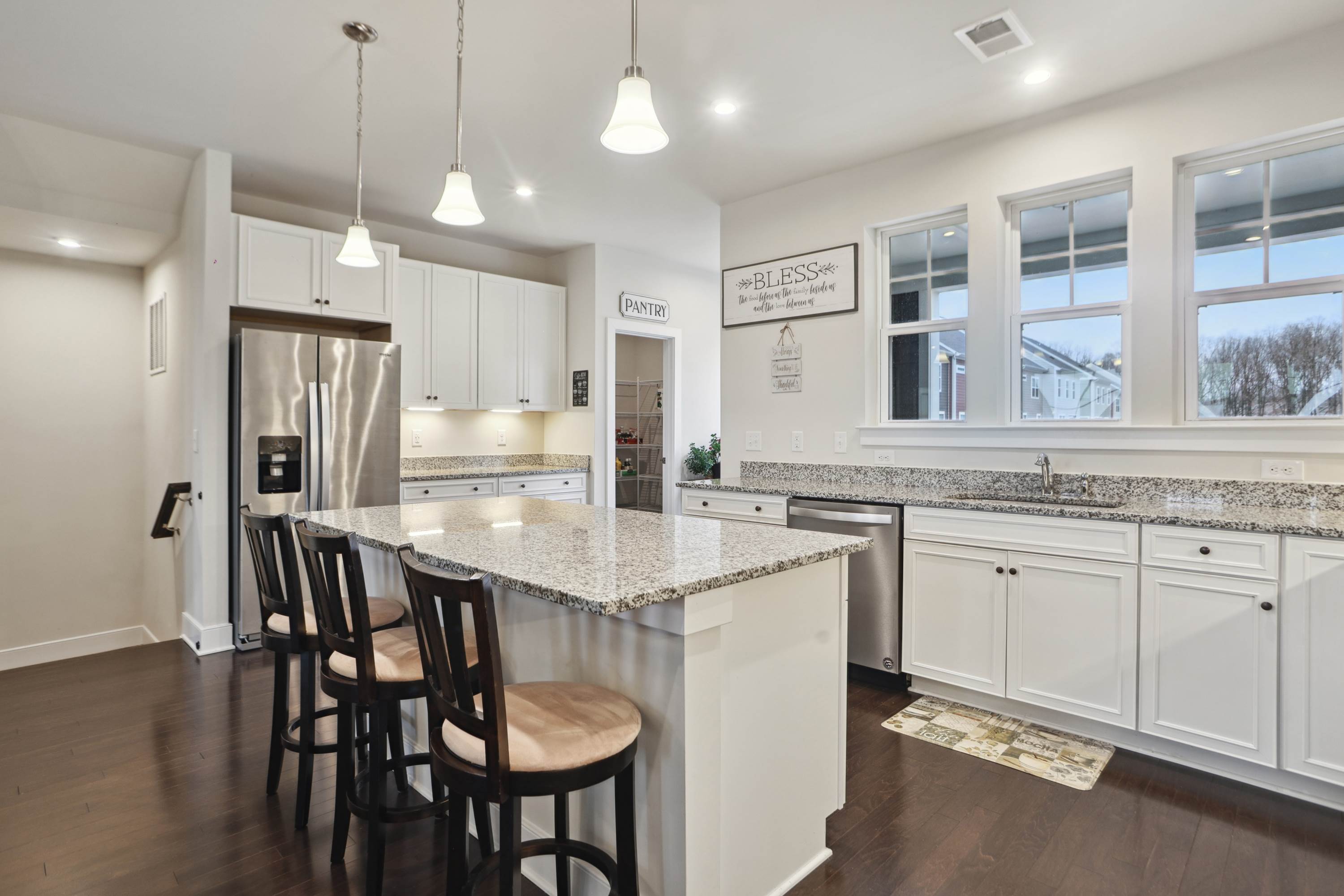 1706 Hawks View Dr, Dumfries, VA 22026
