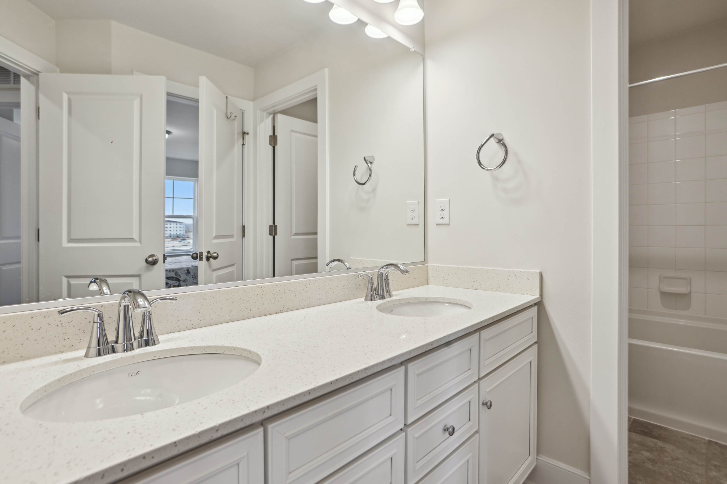 1706 Hawks View Dr, Dumfries, VA 22026