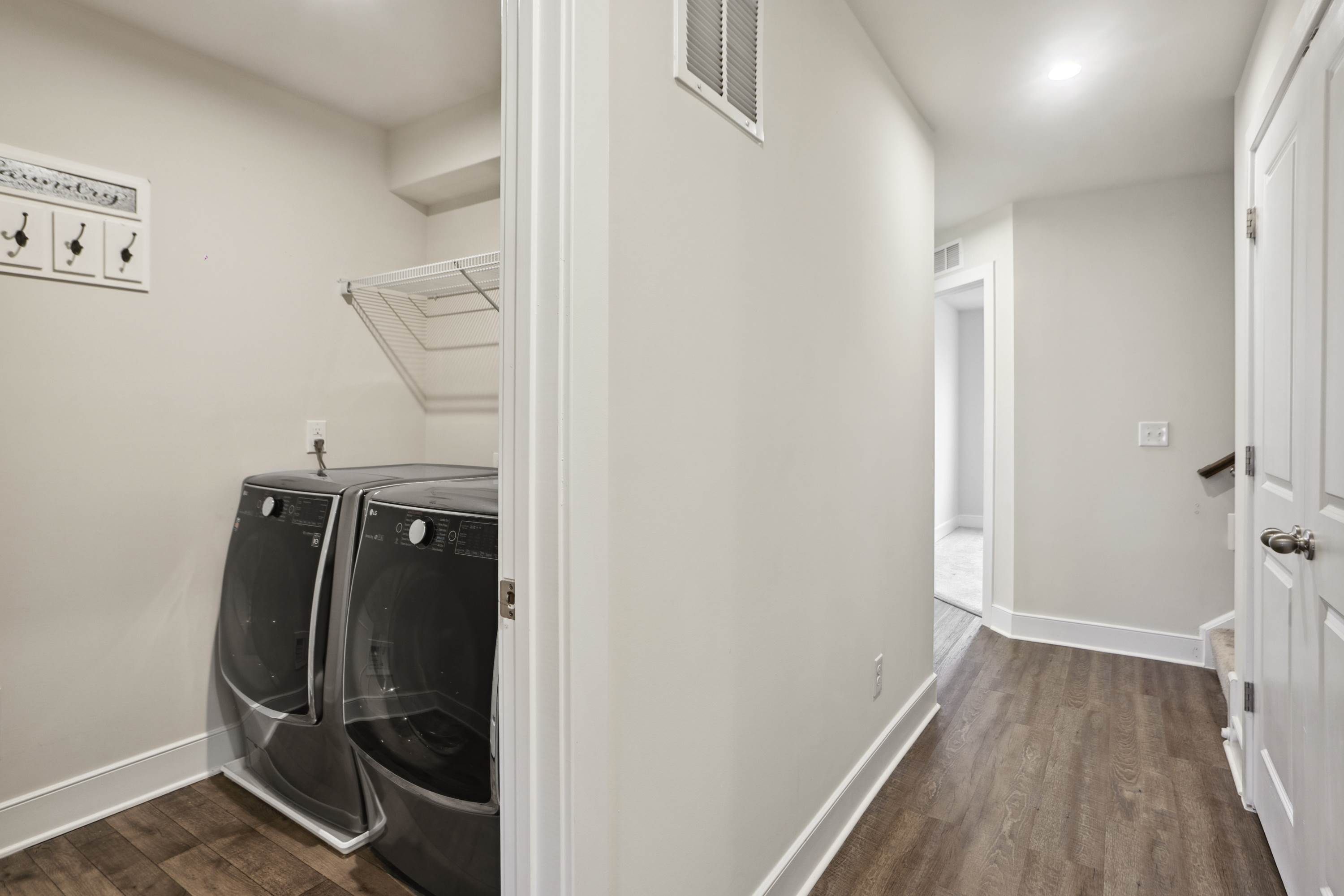 1706 Hawks View Dr, Dumfries, VA 22026
