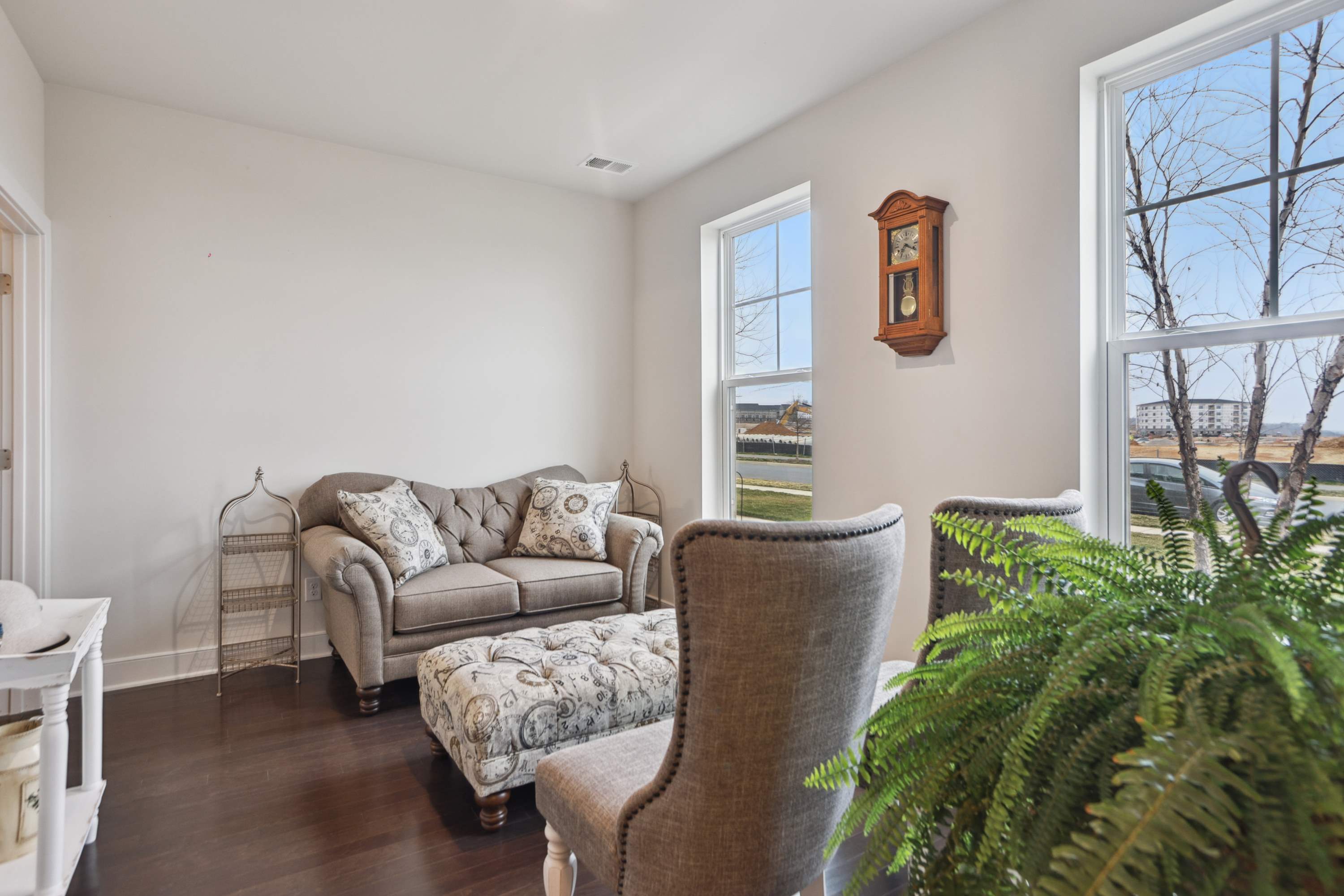 1706 Hawks View Dr, Dumfries, VA 22026