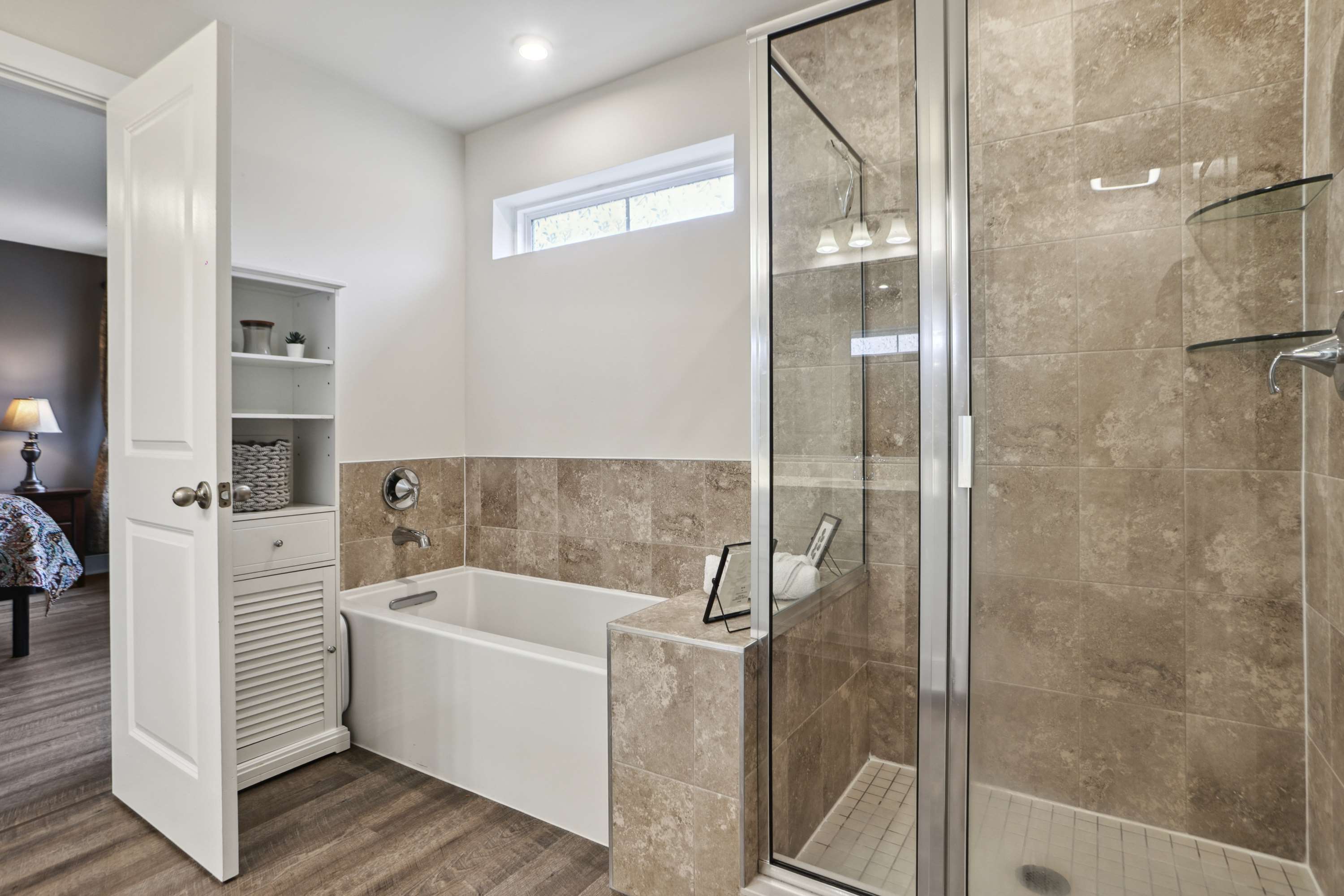 1706 Hawks View Dr, Dumfries, VA 22026