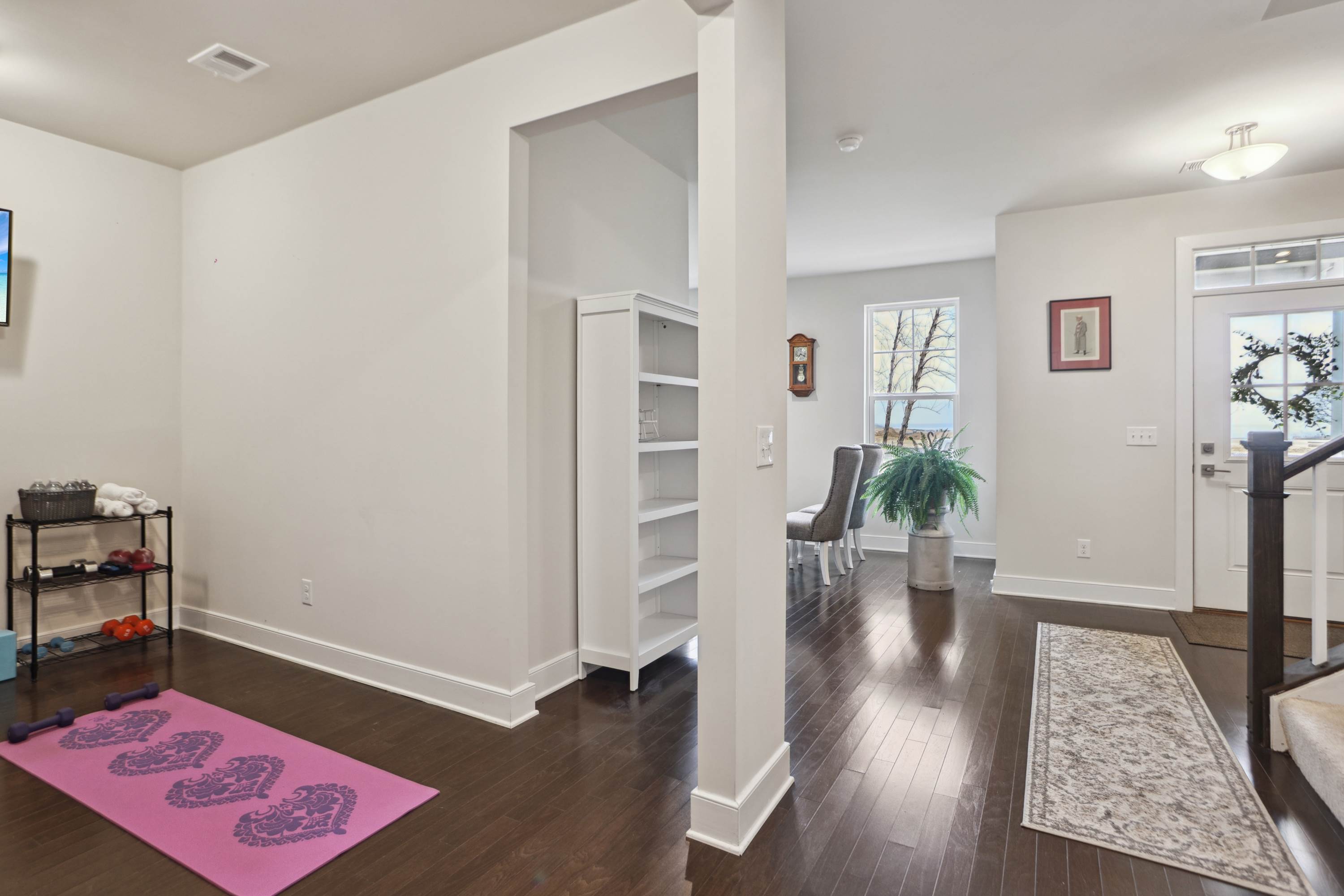 1706 Hawks View Dr, Dumfries, VA 22026