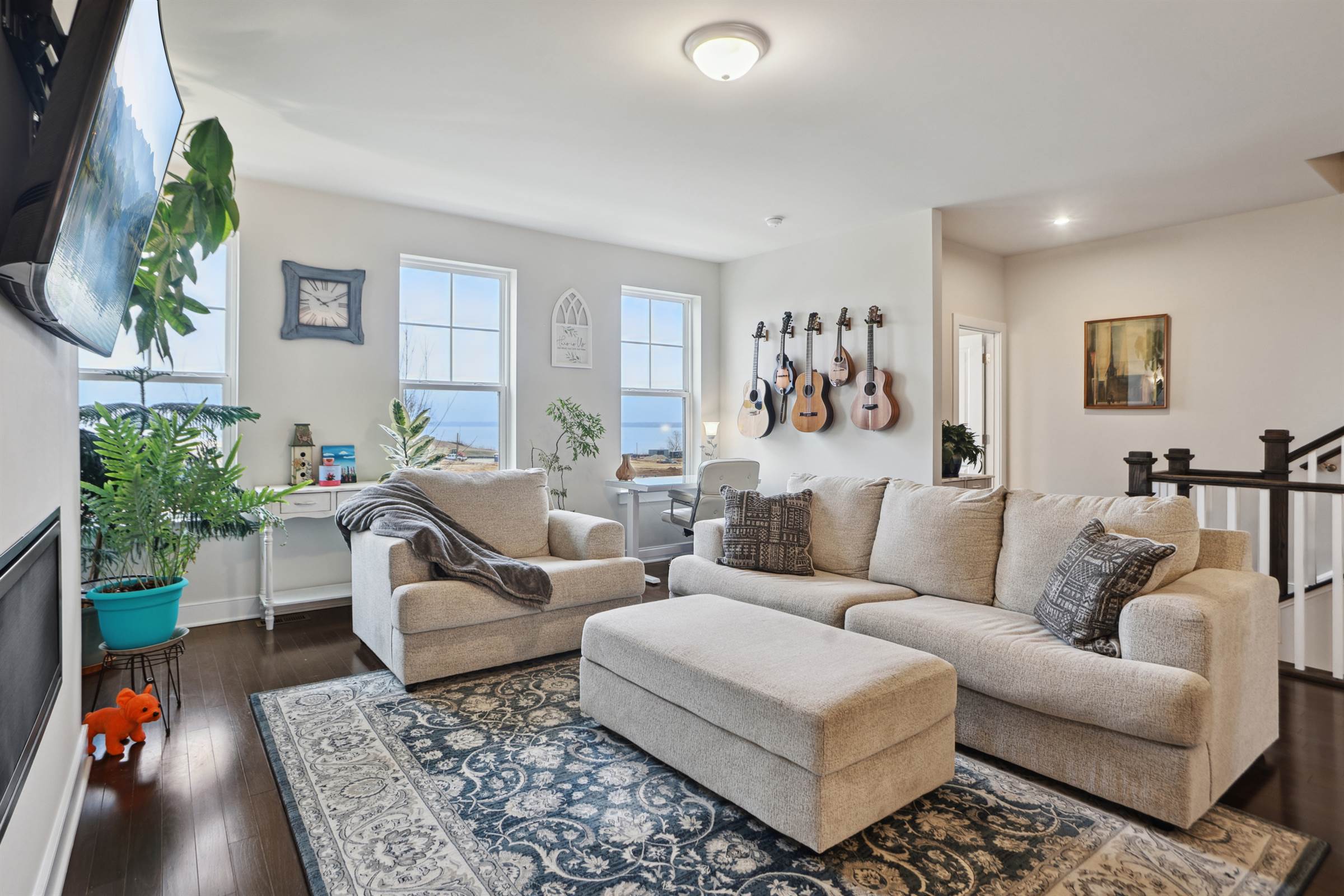1706 Hawks View Dr, Dumfries, VA 22026
