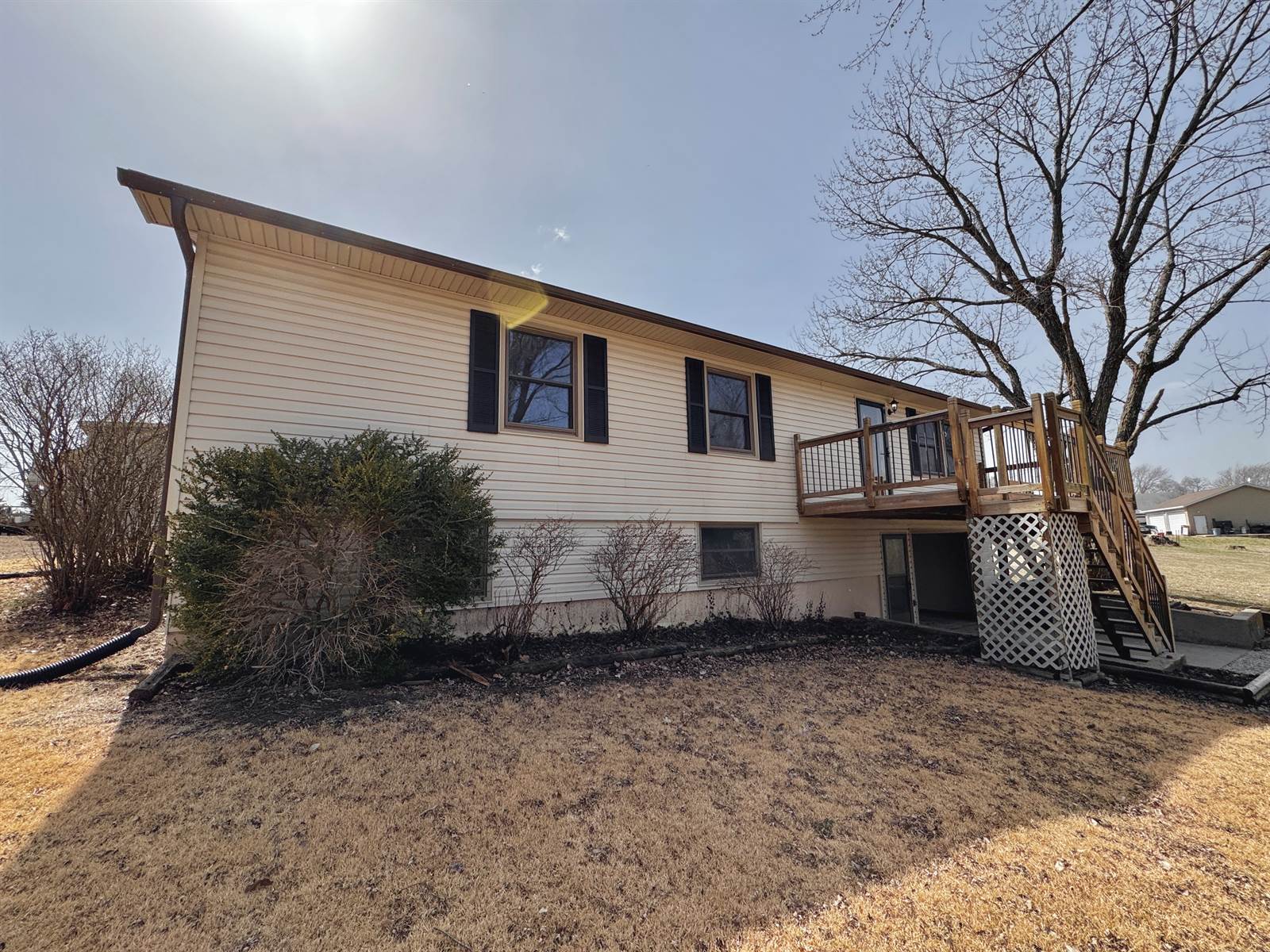 7479 Skyline DR, Meriden, KS 66512