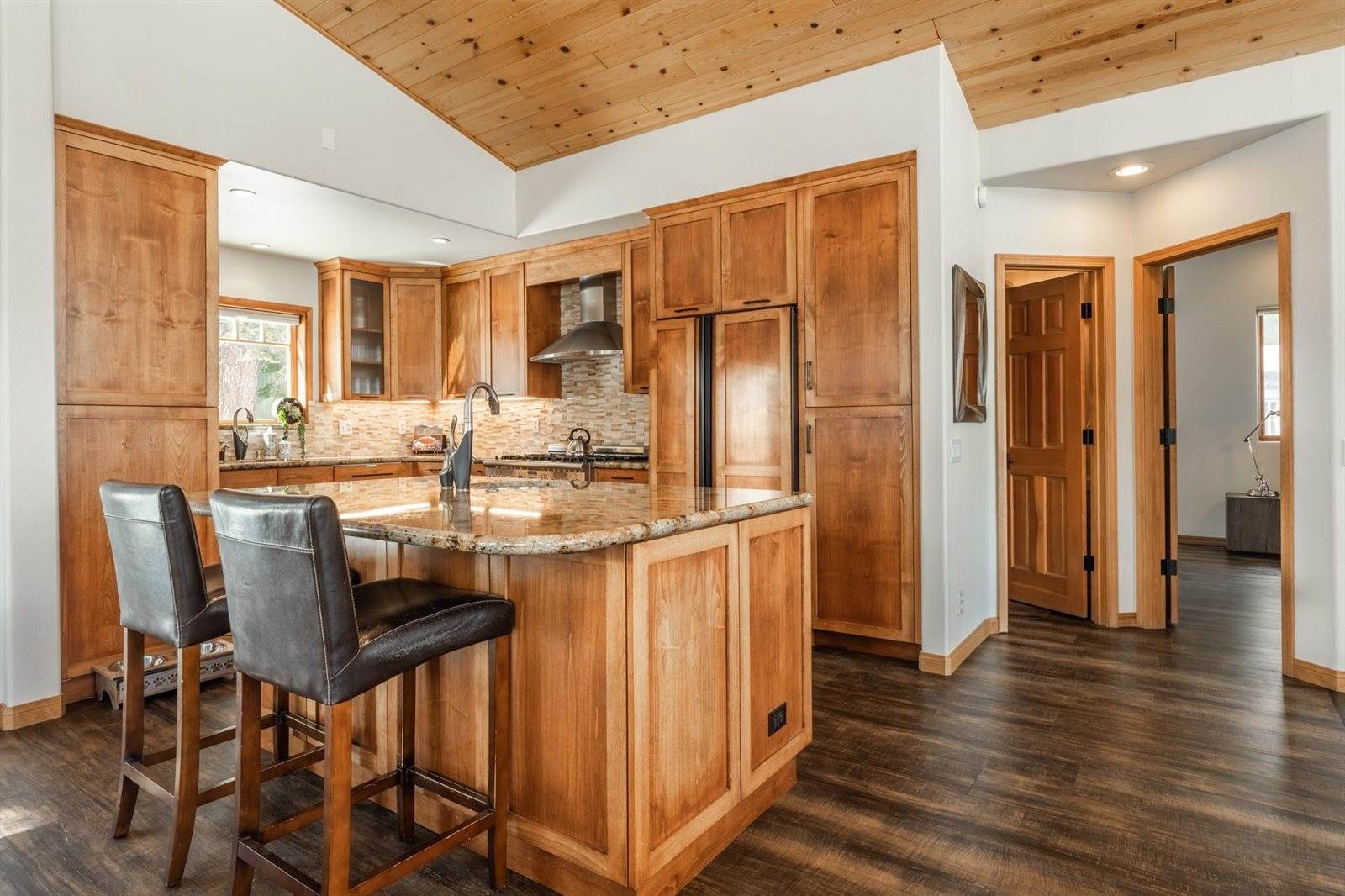 27 Jahan Drive, Mammoth Lakes, CA 93546