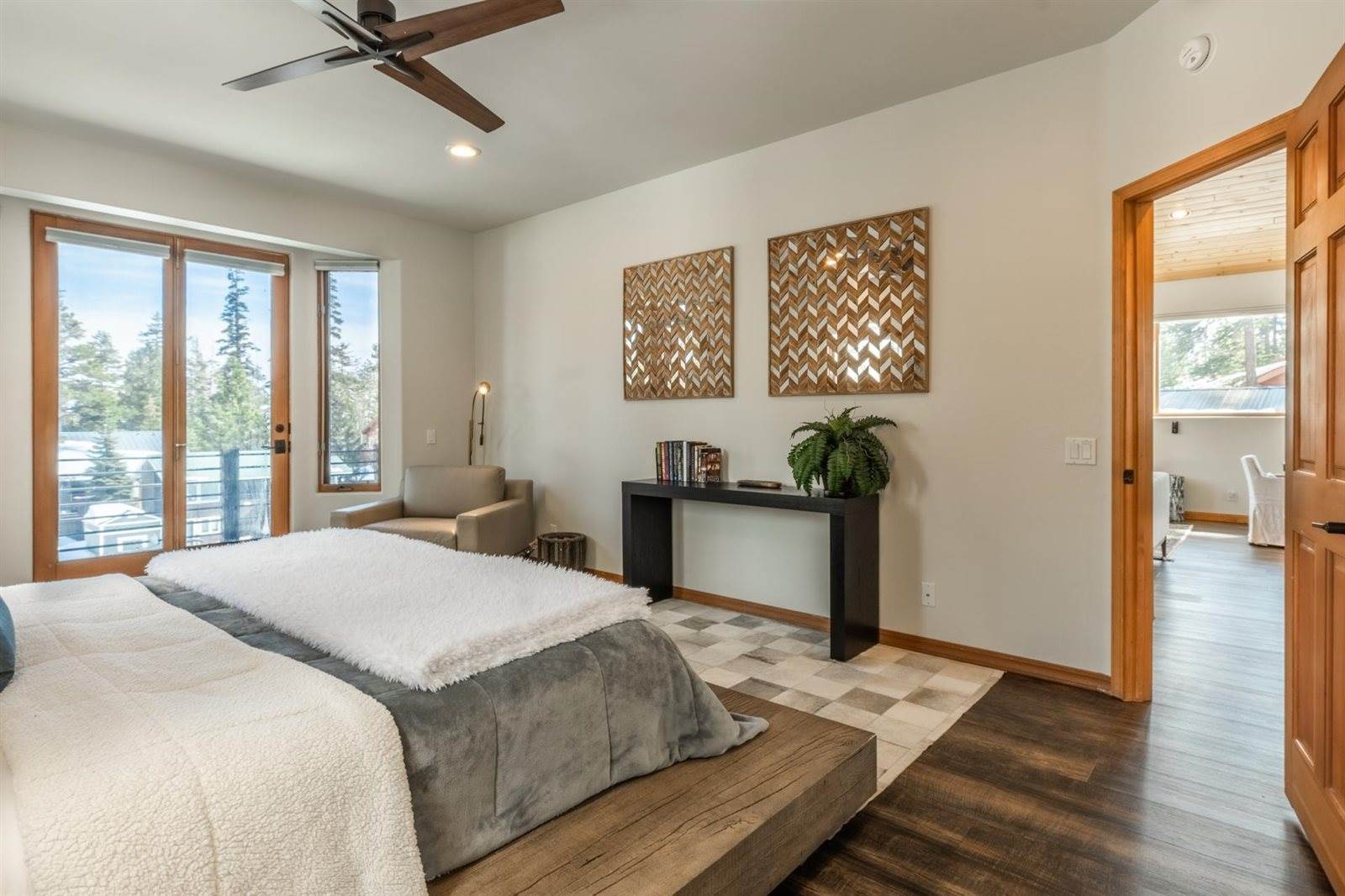 27 Jahan Drive, Mammoth Lakes, CA 93546