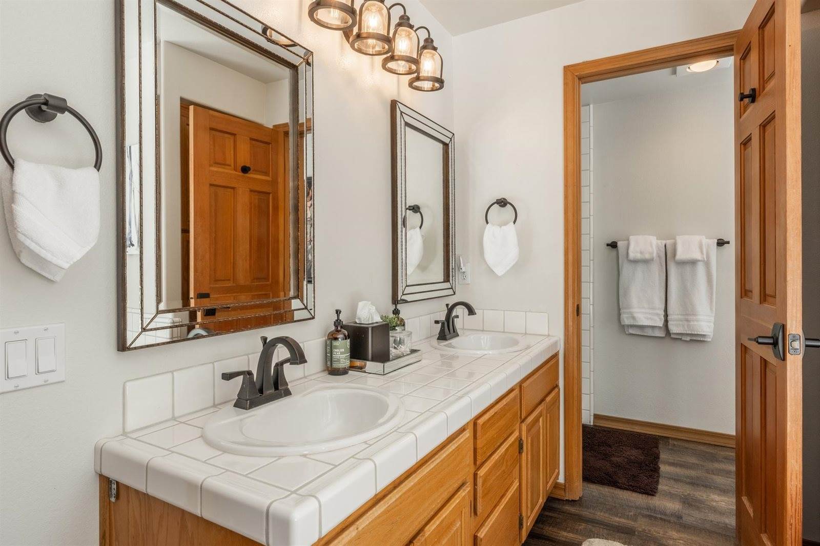 27 Jahan Drive, Mammoth Lakes, CA 93546