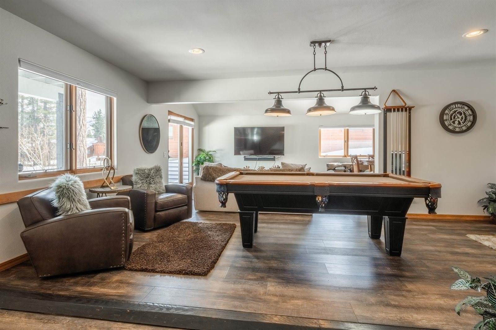 27 Jahan Drive, Mammoth Lakes, CA 93546