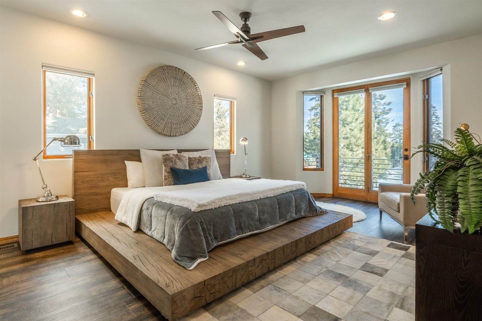 27 Jahan Drive, Mammoth Lakes, CA 93546