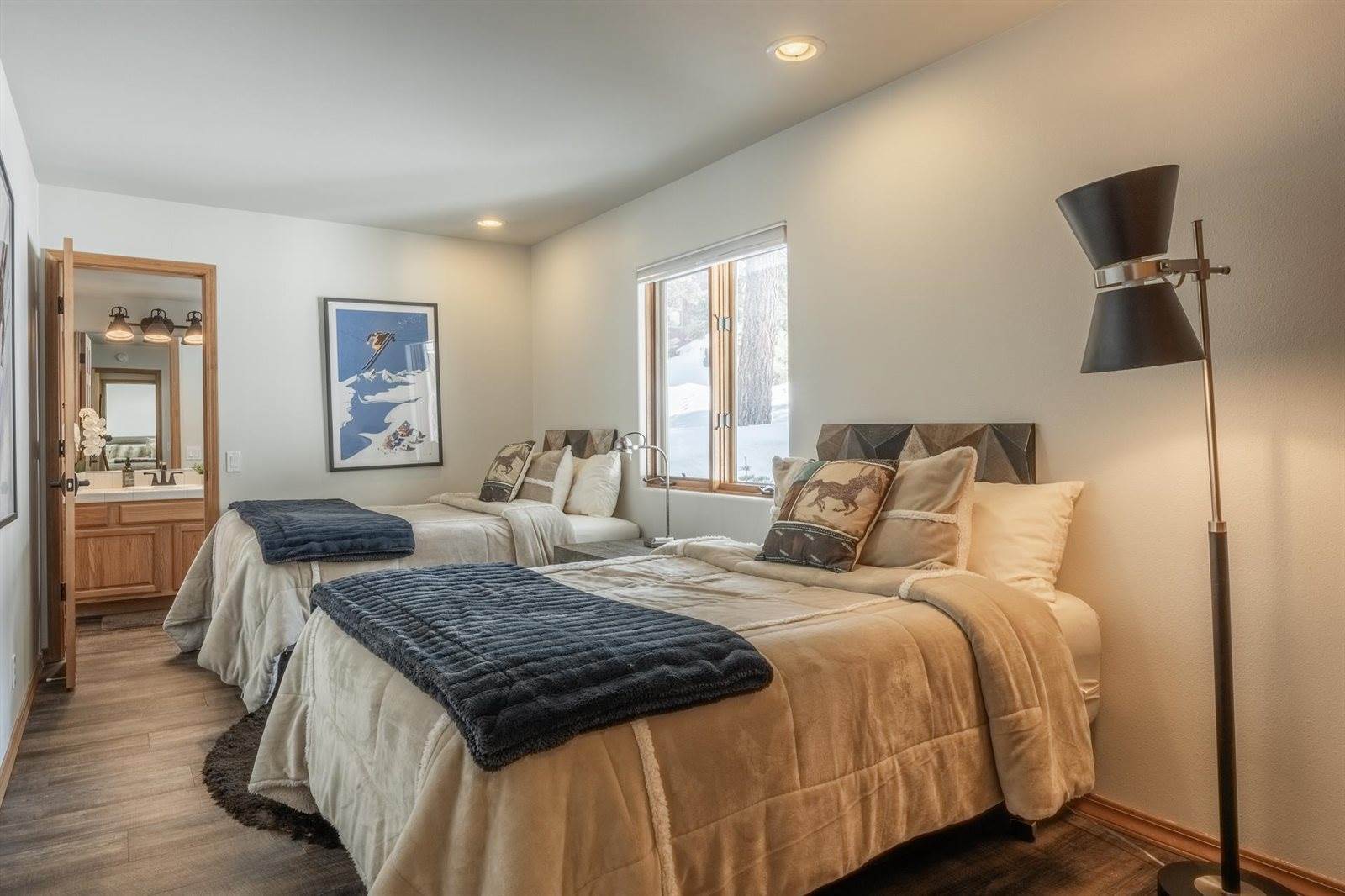 27 Jahan Drive, Mammoth Lakes, CA 93546