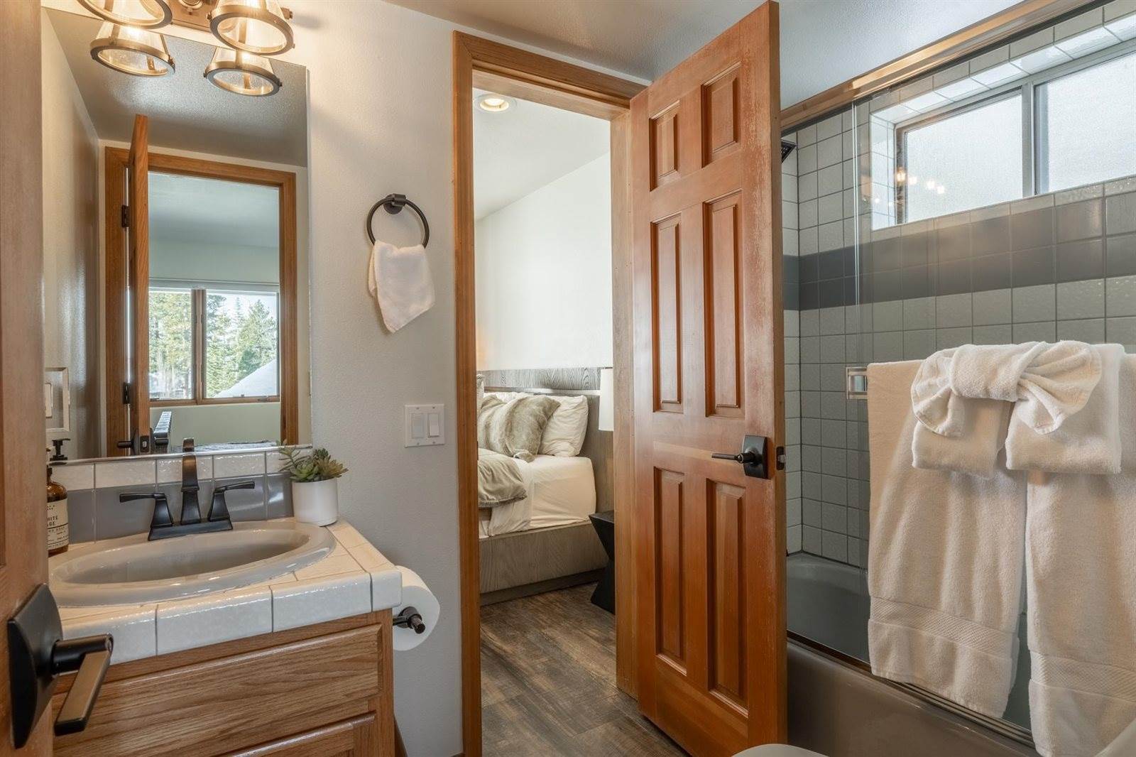 27 Jahan Drive, Mammoth Lakes, CA 93546