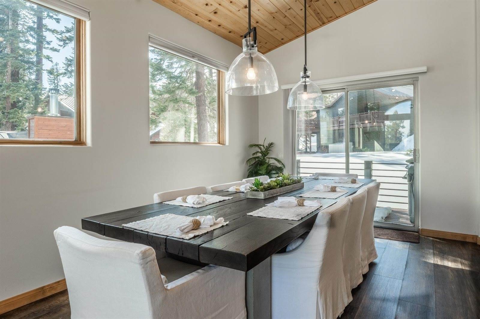 27 Jahan Drive, Mammoth Lakes, CA 93546
