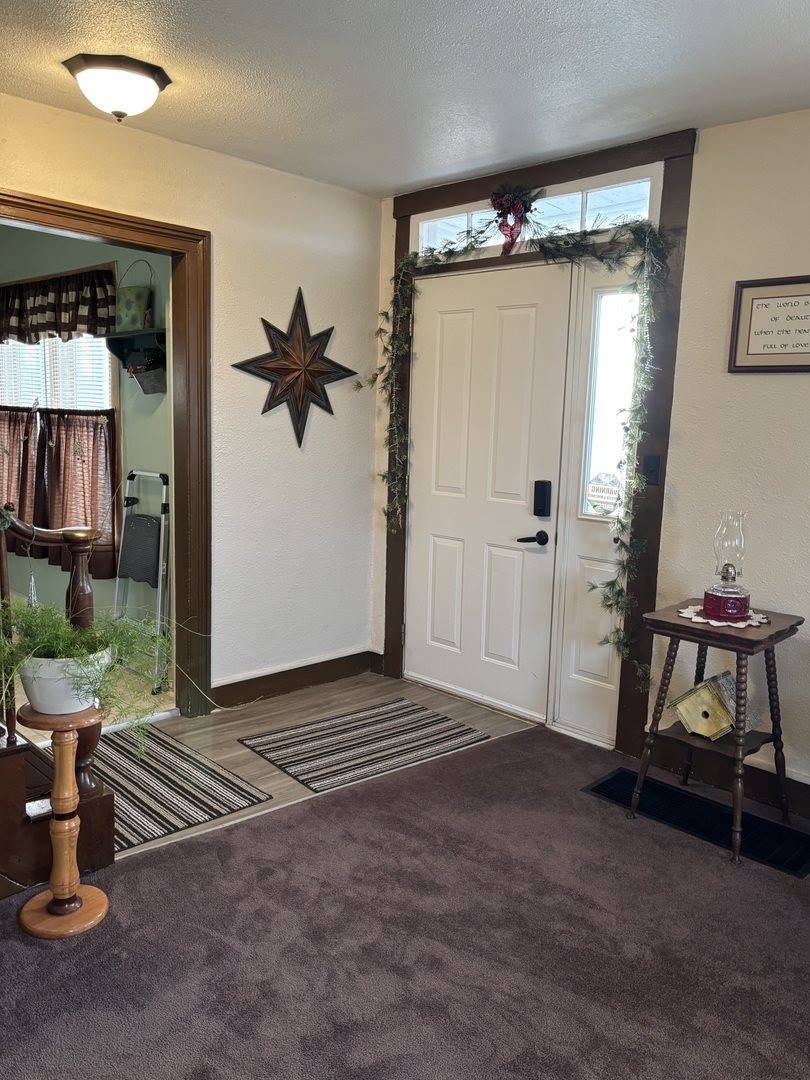 2077 Browns Mill Road, Freeport, IL 61032