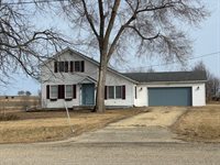 2077 Browns Mill Road, Freeport, IL 61032