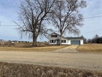 2077 Browns Mill Road, Freeport, IL 61032