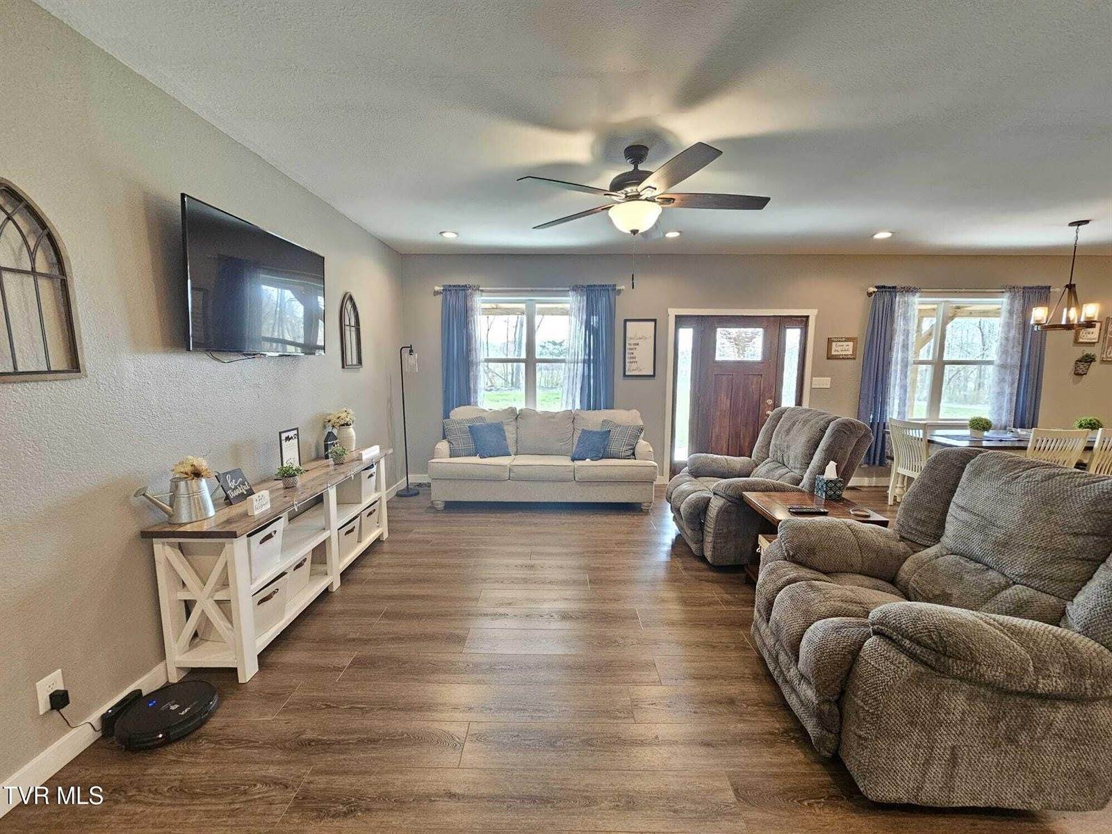 1000 Flatwoods Road, Mosheim, TN 37818