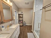 1000 Flatwoods Road, Mosheim, TN 37818