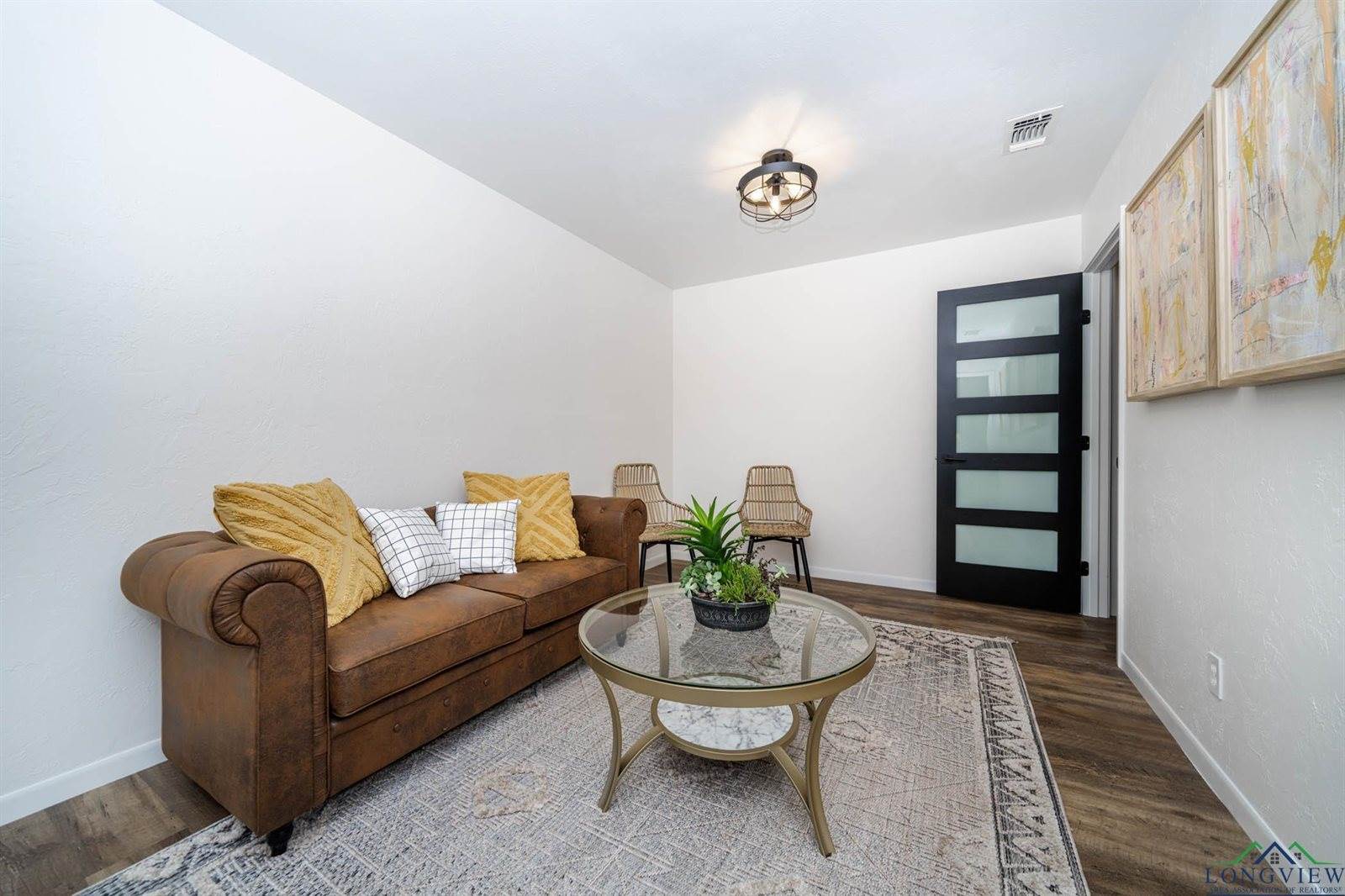 117 S Montgomery, Gilmer, TX 75644