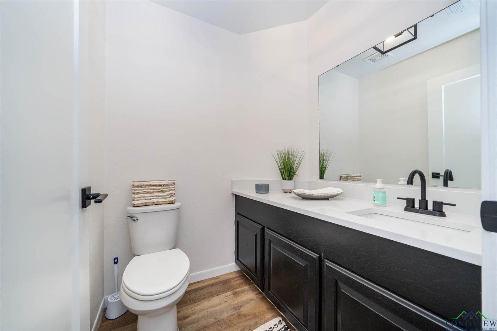 117 S Montgomery, Gilmer, TX 75644