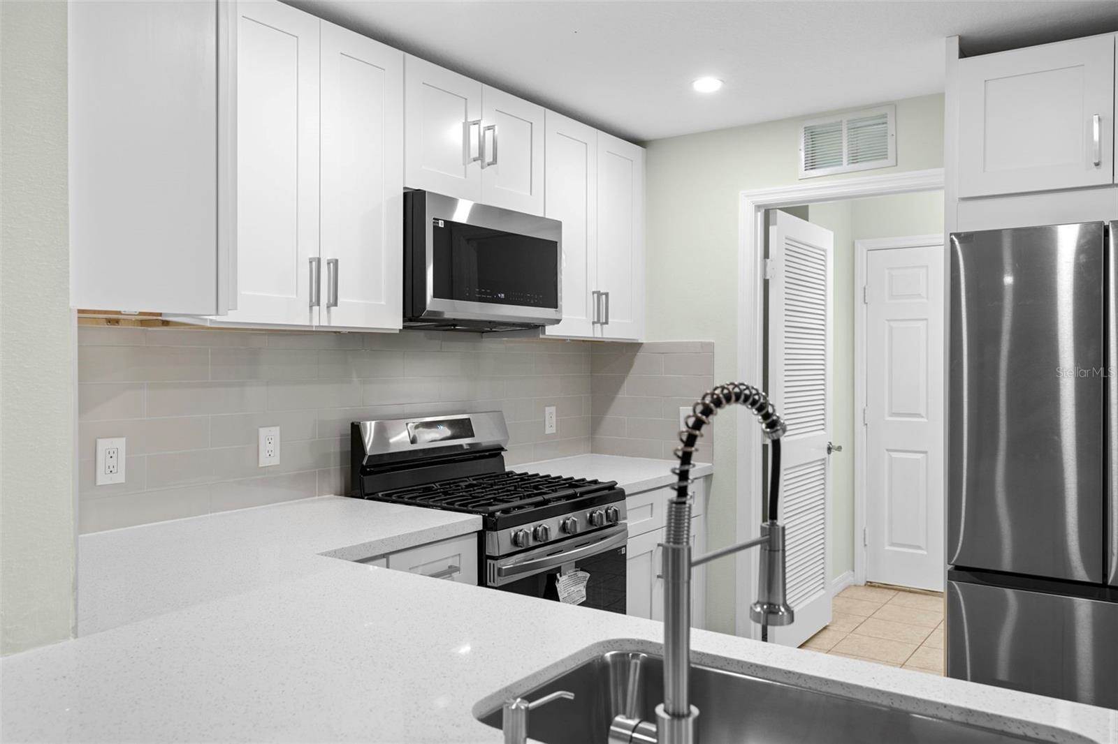 26922 White Plains Way, Leesburg, FL 34748