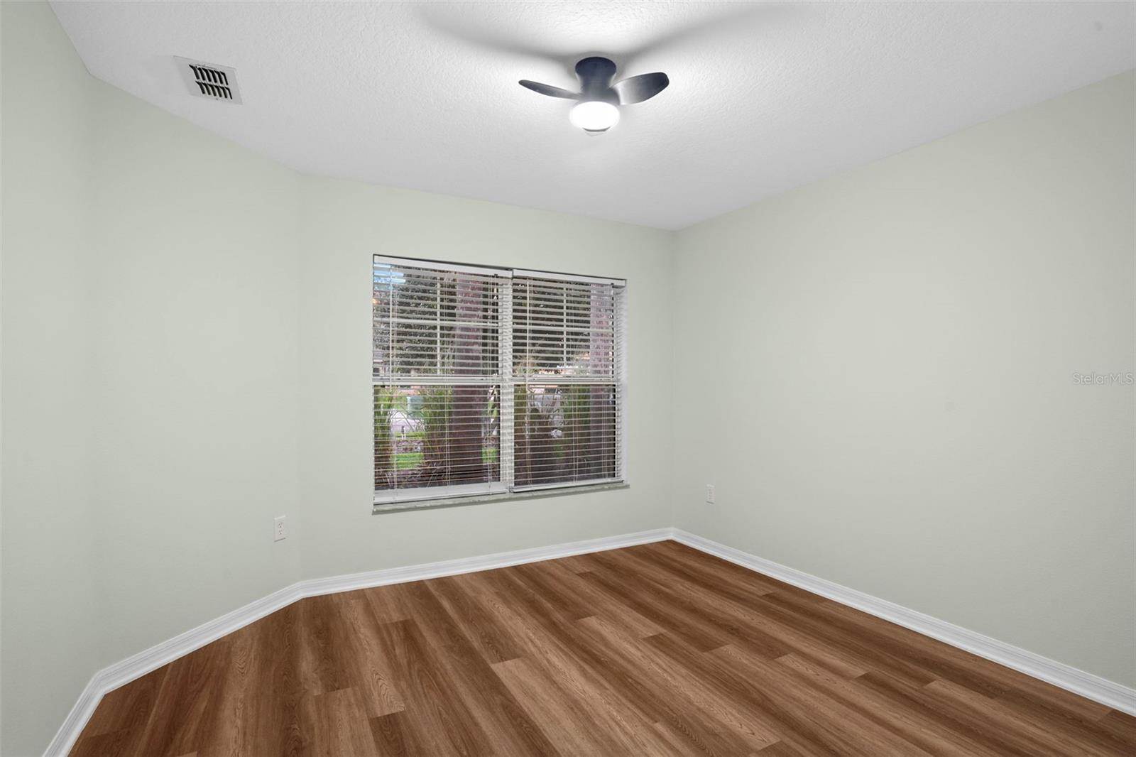 26922 White Plains Way, Leesburg, FL 34748