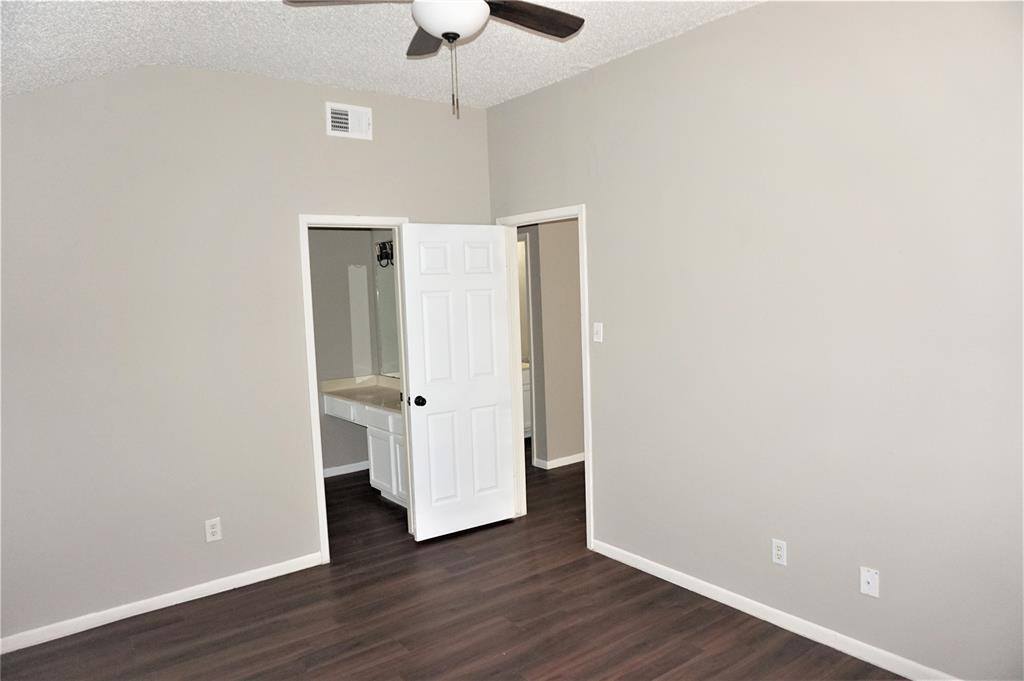 8014 Bluejay Twin Circle, Humble, TX 77396