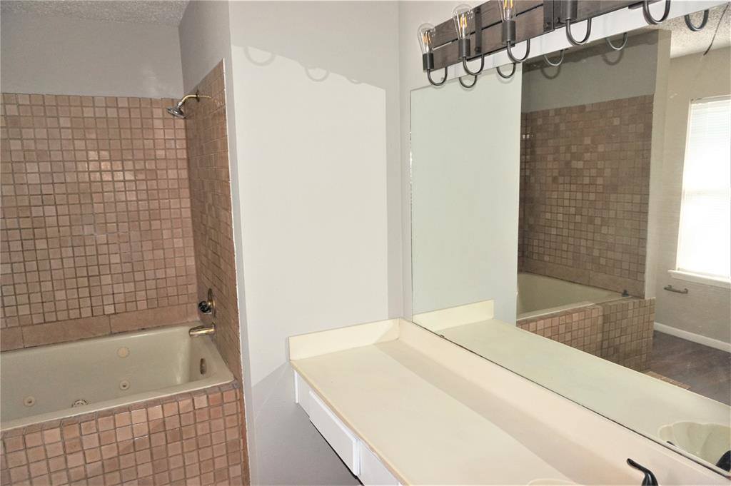 8014 Bluejay Twin Circle, Humble, TX 77396