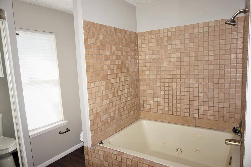 8014 Bluejay Twin Circle, Humble, TX 77396