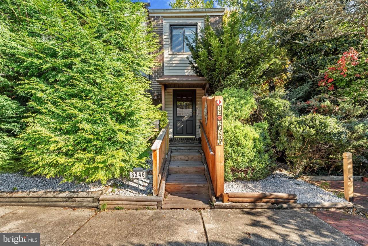 8246 Vosges Rd, Baltimore, MD 21208