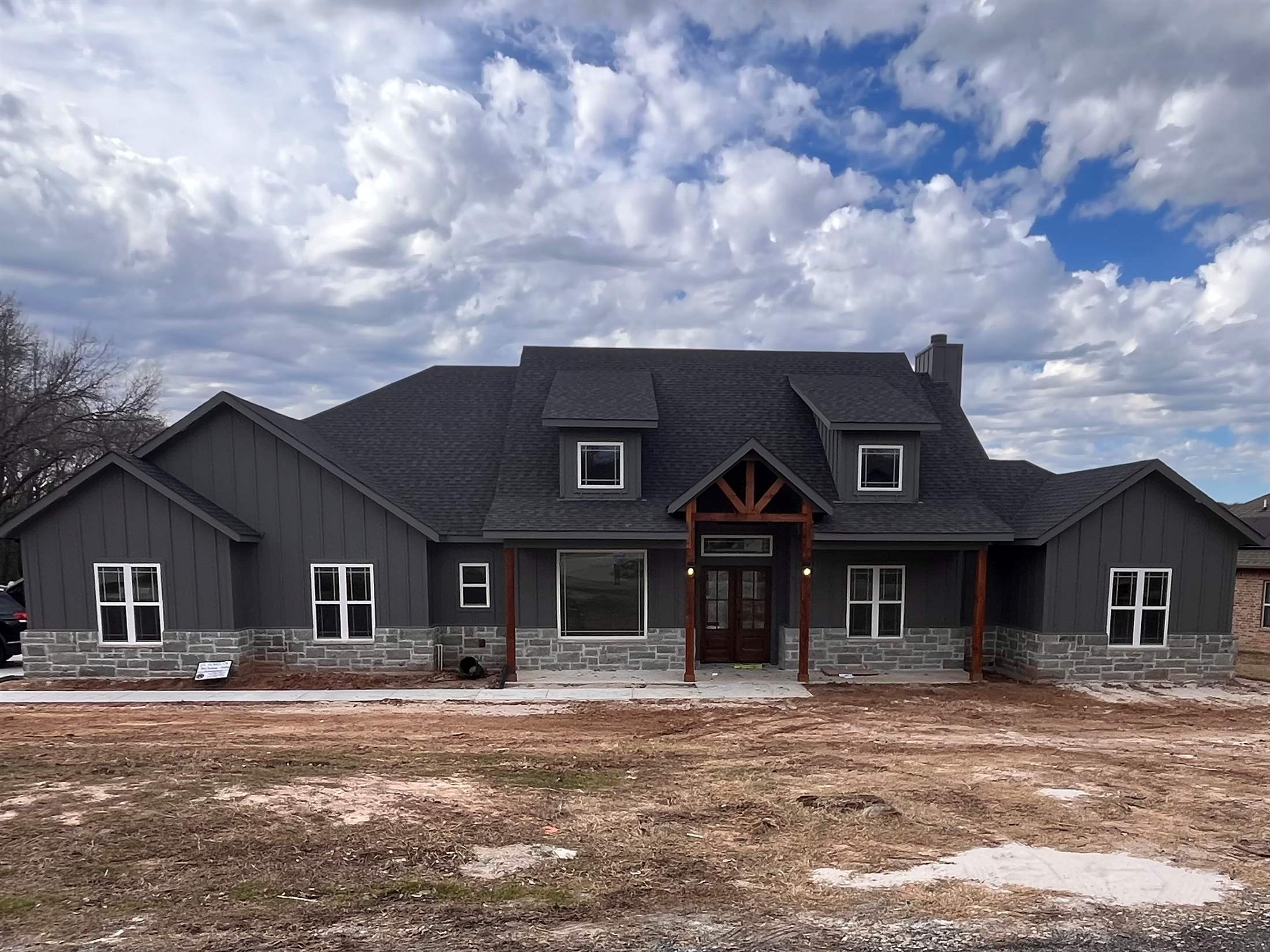 105 Bonita Dr., Springtown, TX 76082