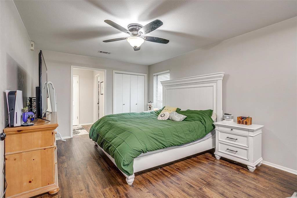 816 Lake Crest Parkway, Azle, TX 76020